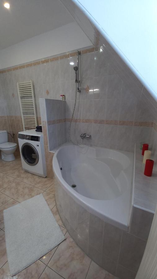 Villa Haskova With 3 Bedrooms Banska Bystrica Ngoại thất bức ảnh